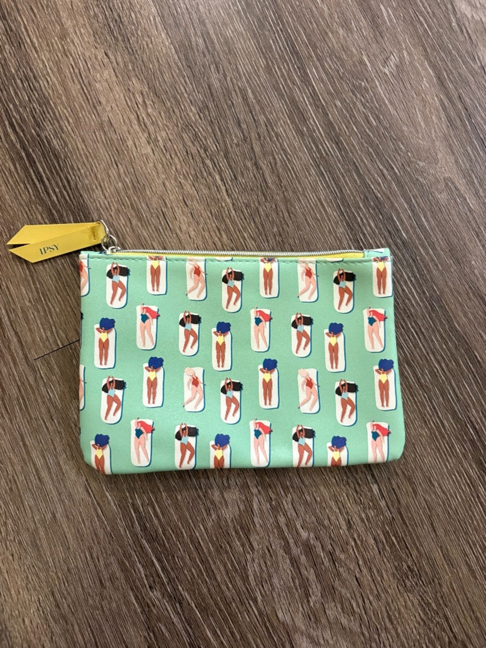 ISPY Graphic Print Pouch